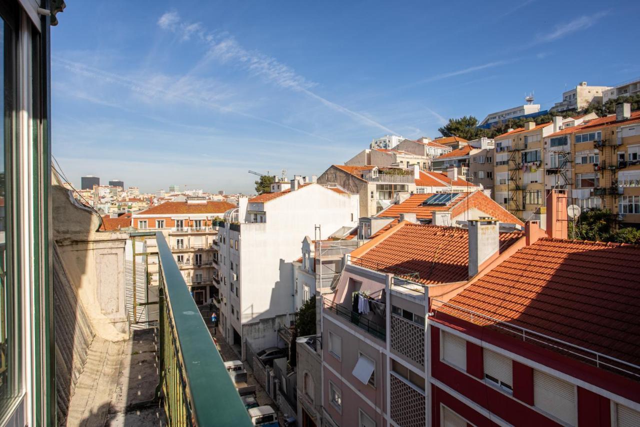Joivy Cosy 2-bed Flat In Arroios * Lisbon